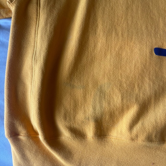 Champion Sweatshirt - Picture 5 of 6